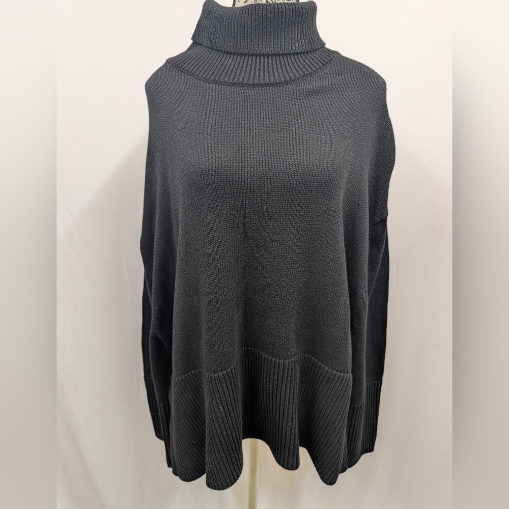 GAP Black Turtleneck Sweater